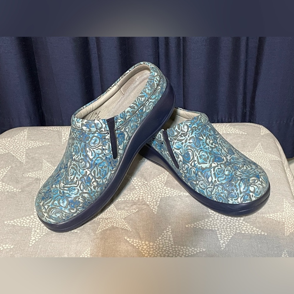 Alegria Professional Work Clog